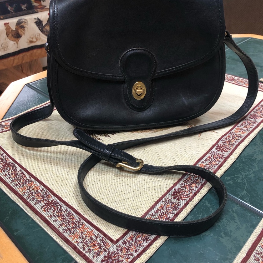 Vintage Coach Prairie 9954 Black Leather Crossbody Bag with Turn-Lock Closure